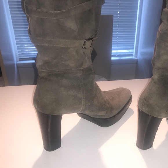 Stuart Weitzman Suede Platform boots 💕 - Picture 10 of 16